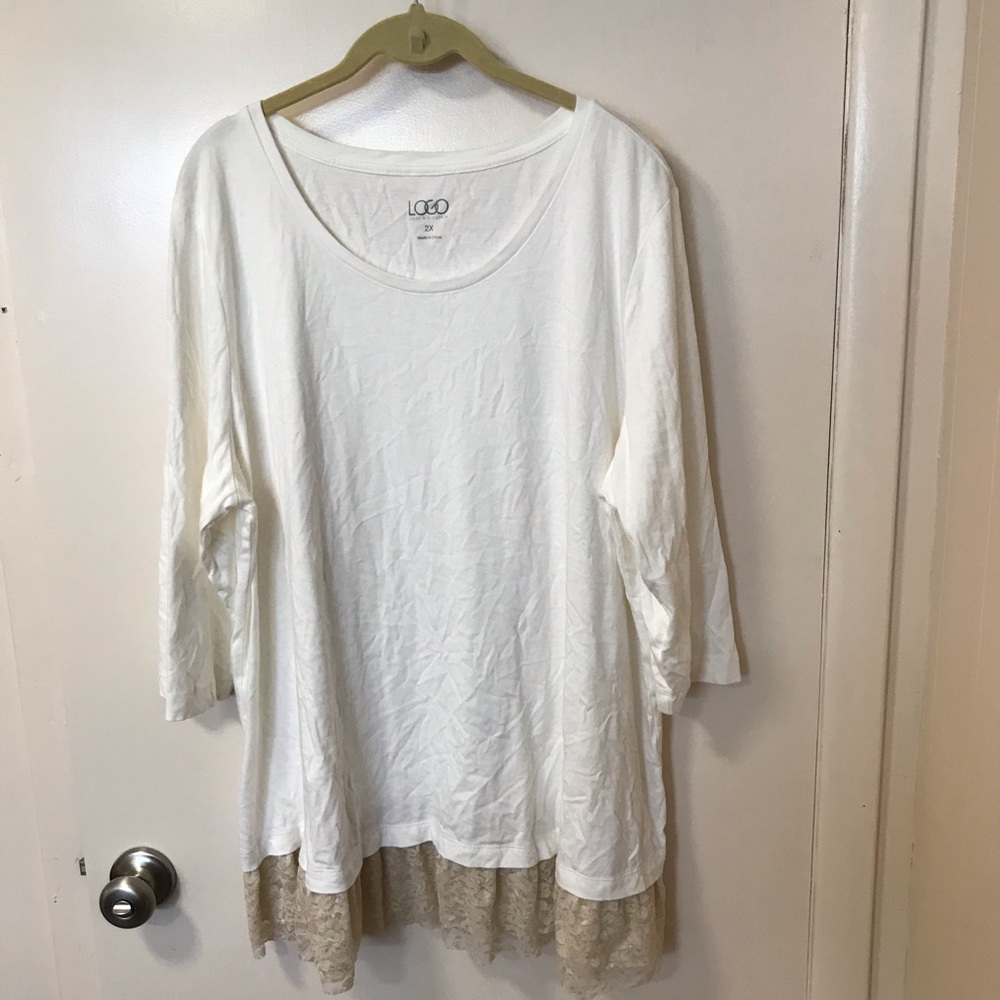 Logo white top with lace